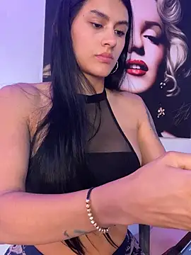 Snapshot of juliana1920 chatting on September 2025 05:58:02 PM juliana1920 online show from September 2025 05:58:02 PM