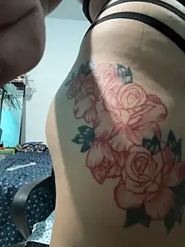 Edalyn29 online show from September 2025 07:52:01 PM