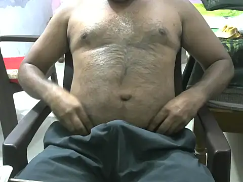 Famit025 online show from December 2025 09:20:01 PM