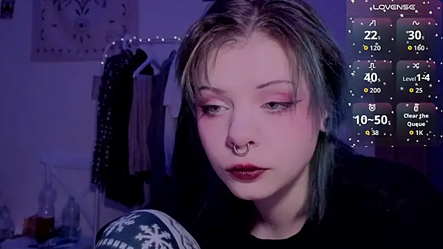 Snapshot of Alice_Zev chatting on December 2025 10:27:01 PM Alice Zev online show from December 2025 10:27:01 PM