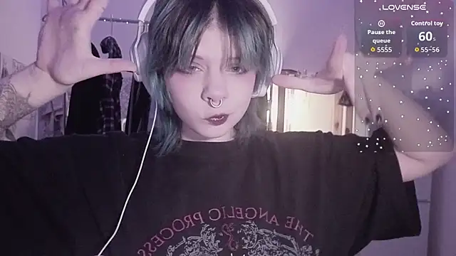 Snapshot of Alice_Zev chatting on January 2026 11:18:01 PM Alice Zev online show from January 2026 11:18:01 PM