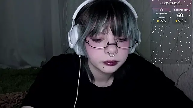 Snapshot of Alice_Zev chatting on January 2026 11:10:01 PM Alice Zev online show from January 2026 11:10:01 PM