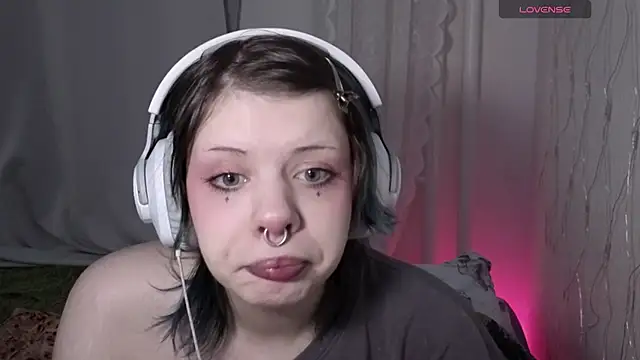 Snapshot of Alice_Zev chatting on January 2026 10:47:01 PM Alice Zev online show from January 2026 10:47:01 PM