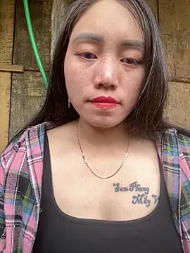 Snapshot of chipp-bong chatting on October 2025 01:05:02 AM chipp-bong online show from October 2025 01:05:02 AM