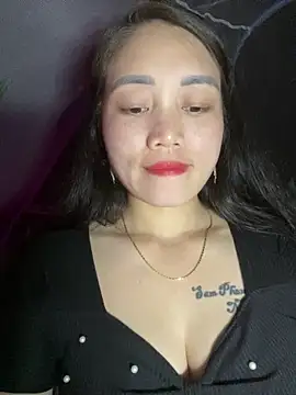 Snapshot of chipp-bong chatting on November 2025 01:00:02 PM chipp-bong online show from November 2025 01:00:02 PM