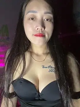 Snapshot of chipp-bong chatting on November 2025 01:38:01 AM chipp-bong online show from November 2025 01:38:01 AM