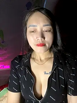 Snapshot of chipp-bong chatting on November 2025 01:50:01 AM chipp-bong online show from November 2025 01:50:01 AM