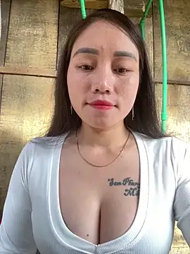 Snapshot of chipp-bong chatting on November 2025 01:11:01 AM chipp-bong online show from November 2025 01:11:01 AM