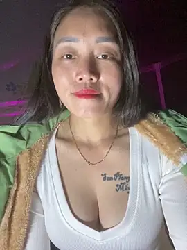 Snapshot of chipp-bong chatting on November 2025 01:11:01 PM chipp-bong online show from November 2025 01:11:01 PM