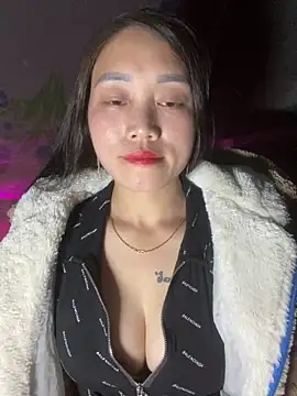 Snapshot of chipp-bong chatting on November 2025 01:44:02 PM chipp-bong online show from November 2025 01:44:02 PM