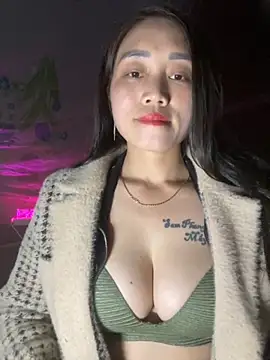 Snapshot of chipp-bong chatting on November 2025 01:36:01 PM chipp-bong online show from November 2025 01:36:01 PM