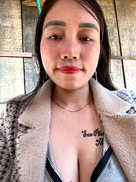 Snapshot of chipp-bong chatting on December 2025 02:38:01 AM chipp-bong online show from December 2025 02:38:01 AM