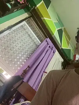 Snapshot of Ismaa__98 chatting on October 2025 08:11:02 PM Ismaa 98 online show from October 2025 08:11:02 PM