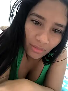 Snapshot of PassionDuo123 chatting on September 2025 01:24:01 PM PassionDuo123 online show from September 2025 01:24:01 PM