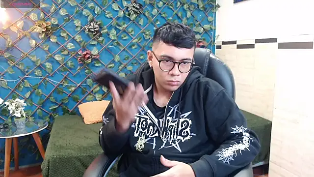 titanxero online show from December 2025 12:58:01 PM