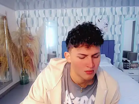 Axel savage online show from October 2025 12:04:02 PM