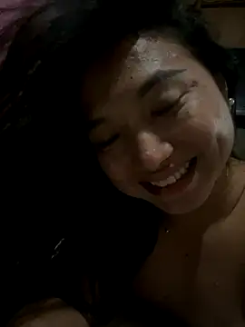 Snapshot of cassie_cakes chatting on October 2025 09:43:02 AM cassie cakes online show from October 2025 09:43:02 AM