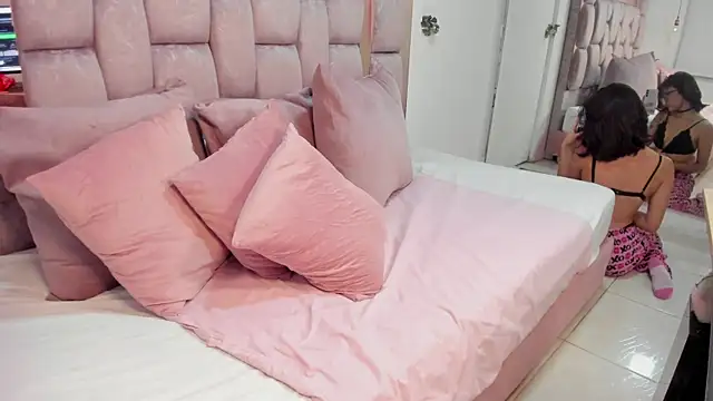 Snapshot of bianca_naviss chatting on November 2025 09:59:02 PM bianca naviss online show from November 2025 09:59:02 PM