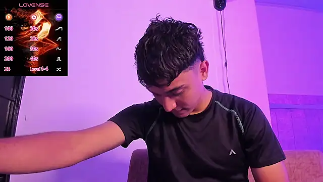 Snapshot of Austin_Cardieff_ chatting on September 2025 03:44:01 AM Austin Cardieff online show from September 2025 03:44:01 AM