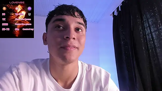 Snapshot of Austin_Cardieff_ chatting on October 2025 08:02:02 PM Austin Cardieff online show from October 2025 08:02:02 PM