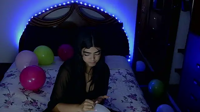Snapshot of Gia_Massa chatting on September 2025 11:41:02 PM Gia Massa online show from September 2025 11:41:02 PM