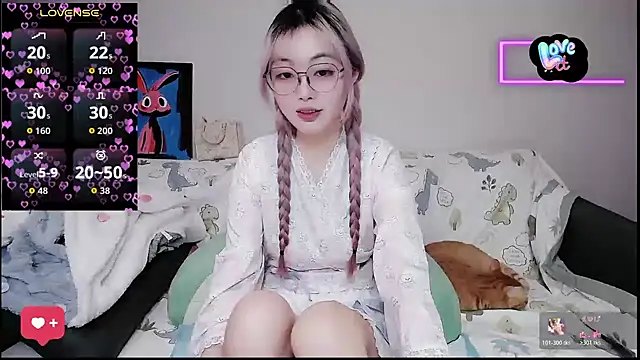 baby-yaya20 online show from October 2025 08:30:01 PM