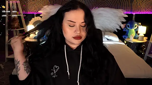 SerahMirabeli online show from November 2025 07:46:02 PM