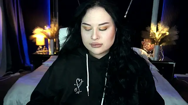 SerahMirabeli online show from November 2025 08:14:01 PM