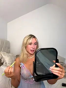 Snapshot of SexySaraxxoo chatting on September 2025 02:11:01 PM SexySaraxxoo online show from September 2025 02:11:01 PM
