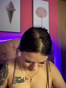 Snapshot of Megaan__More chatting on November 2025 03:27:02 AM Megaan More online show from November 2025 03:27:02 AM