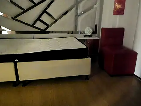 Snapshot of Kimberly_TaylorX chatting on November 2025 03:47:01 PM Kimberly TaylorX online show from November 2025 03:47:01 PM