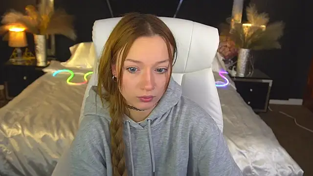 FoxyMayy online show from November 2025 07:34:02 AM