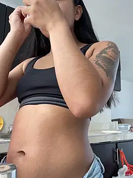 Leslie Bussh  online show from March 2026 03:40:01 PM