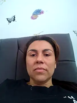 vanessa-titisM online show from April 2026 06:25:01 PM
