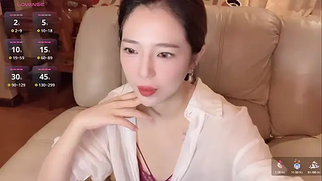 Snapshot of miss-lin chatting on September 2025 02:21:01 PM miss-lin online show from September 2025 02:21:01 PM
