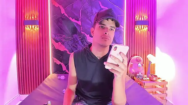 Snapshot of Lucky_boys__X chatting on September 2025 11:48:01 AM Lucky boys X online show from September 2025 11:48:01 AM