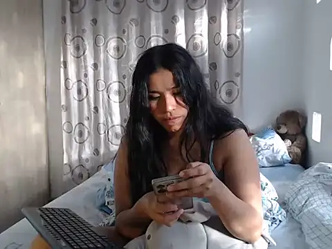Pamela mua online show from October 2025 11:39:01 AM