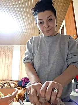 Soffy Skye online show from November 2025 07:07:01 AM