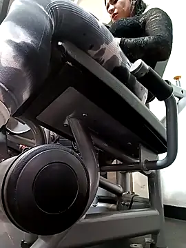 Mishchelle Zakii online show from February 2026 09:00:02 PM