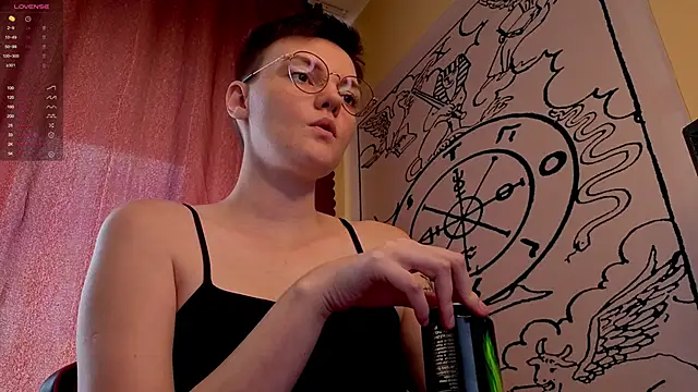 KrisNeal online show from September 2025 09:24:01 AM