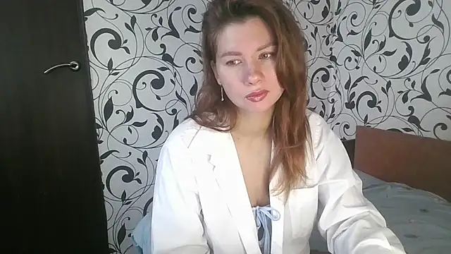 YourEmilie online show from October 2025 07:52:02 AM