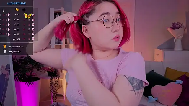 Snapshot of Sexy_Peachy chatting on September 2025 07:23:01 AM Sexy Peachy online show from September 2025 07:23:01 AM