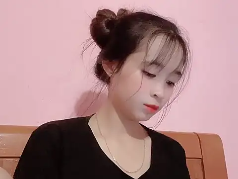 Snapshot of Suna7383 chatting on October 2025 05:02:02 PM Suna7383 online show from October 2025 05:02:02 PM