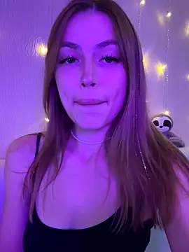 Elizabeth Tay online show from October 2025 06:08:01 PM