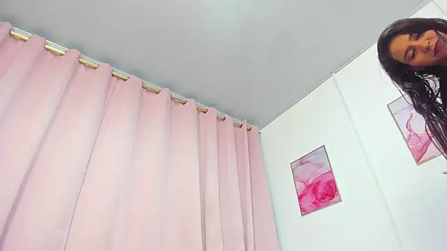 miajhonsonx online show from June 2026 02:12:01 PM