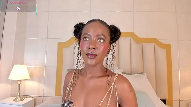 DakotaWangi online show from November 2025 08:00:01 PM