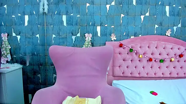 EvelynBun online show from December 2025 09:53:02 PM