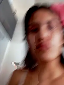 Isa Rouse   online show from October 2025 02:40:01 PM