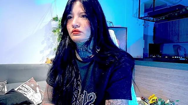 Unatatuada online show from December 2025 09:26:02 AM