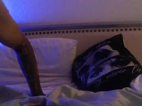 busnfatnutsLildee online show from August 2026 03:05:01 AM